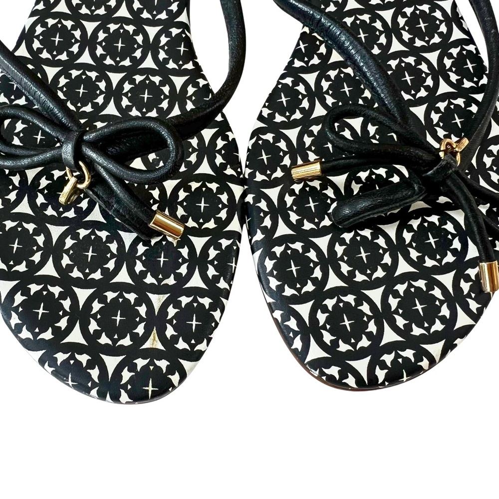 Kate Spade Geometric Black and White Sandals Flip Flops - Picture 5 of 9